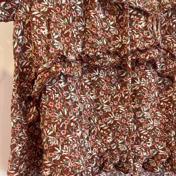 Natural Life Floral Ruffle Top - Picture 4 of 6